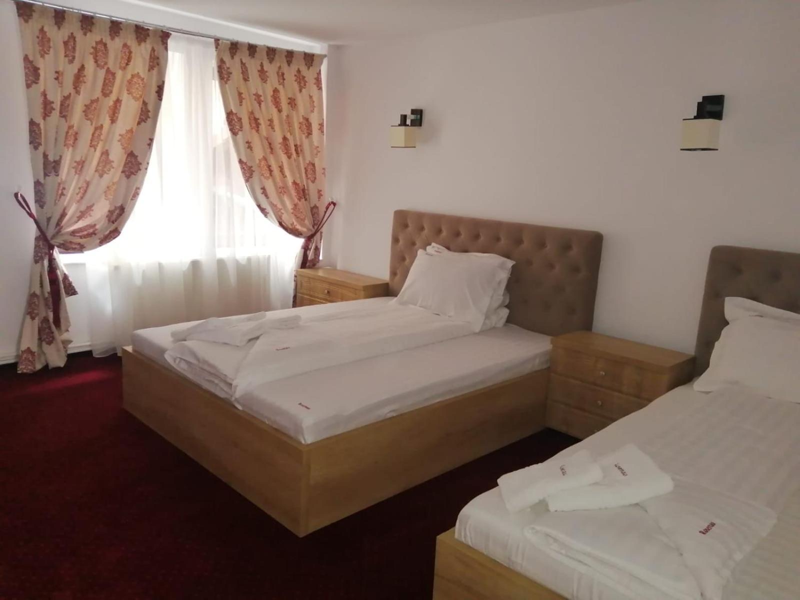 Pensiunea Rosenau Rîşnov Ngoại thất bức ảnh