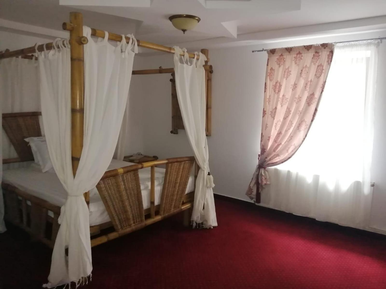 Pensiunea Rosenau Rîşnov Ngoại thất bức ảnh